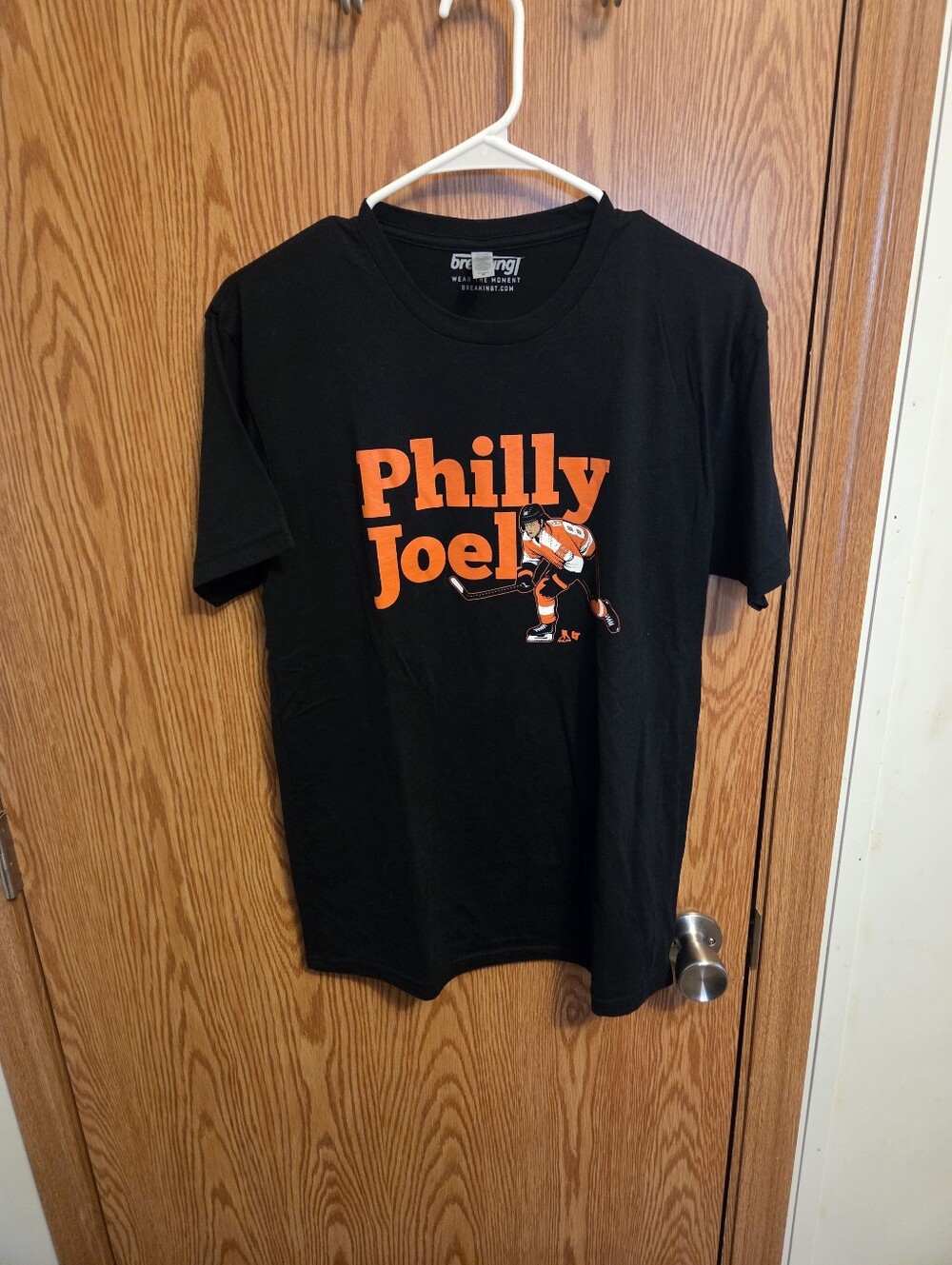 Breaking T Philadelphia Flyers Joel Farabee Shirt Sz M Men's NWOT NHL